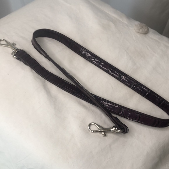 SQUARED BY SONDRA ROBERTS purple faux patent leather croc clutch. Detach straps. - Picture 6 of 12